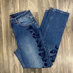 Boden size 8 embroidered girlfriend jeans